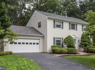 4903 Chipper Ln, Fairfax, VA 22032