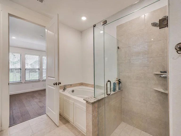 2161 Hermann Ln — Photo 9