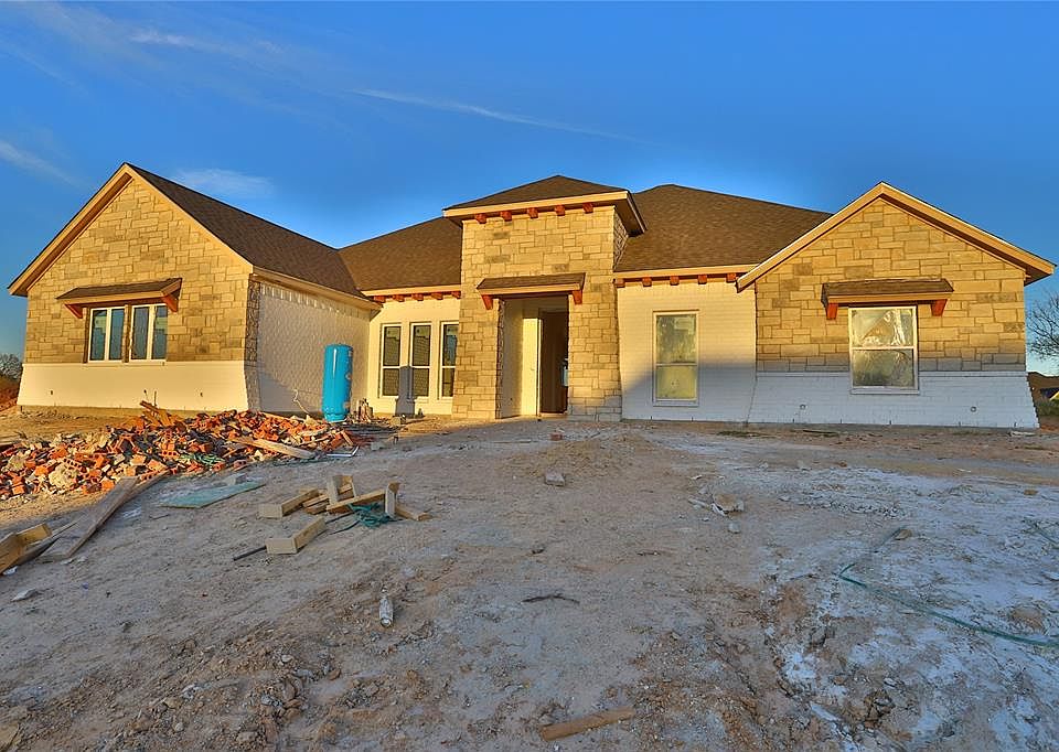 1st image of 500 N Saddle Horn Ct