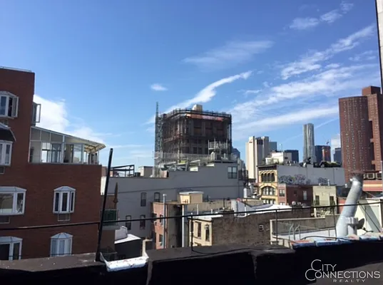 Rented by City Connections Realty | media 7