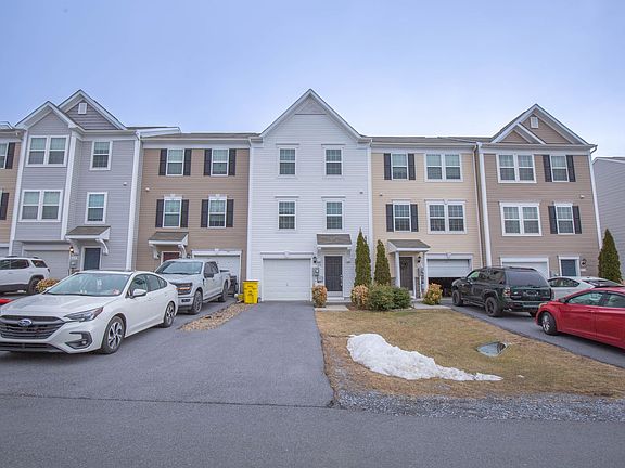 2nd image of 440 Rumbling Rock Rd