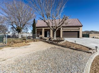 15080 Birdie Ln, Helendale, CA 92342