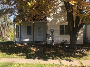401 S 4th St, Winterset, IA 50273