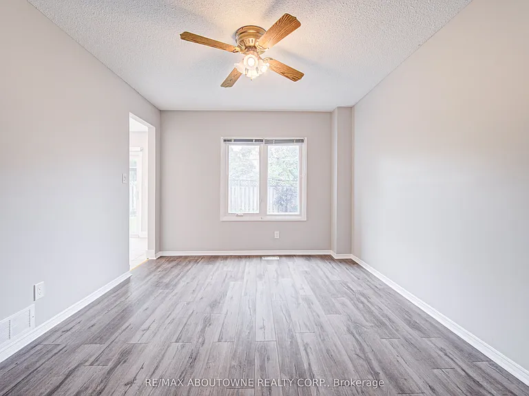 426 Parklane Rd — Photo 17