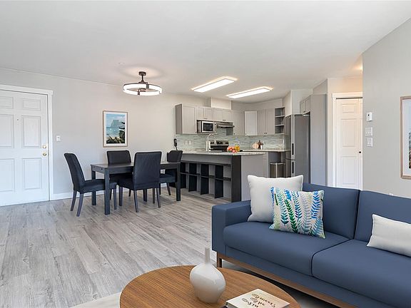 4th image of 893 Hockley Ave #401