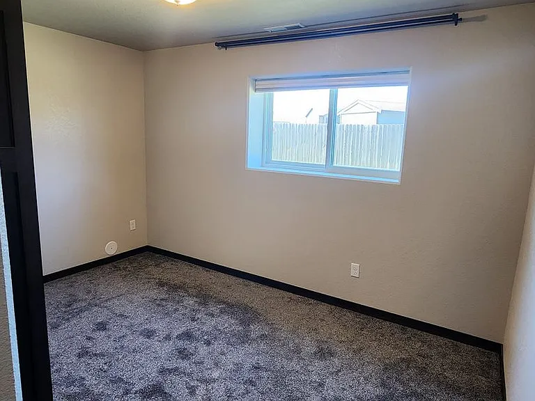 557 Mace Dr — Photo 18