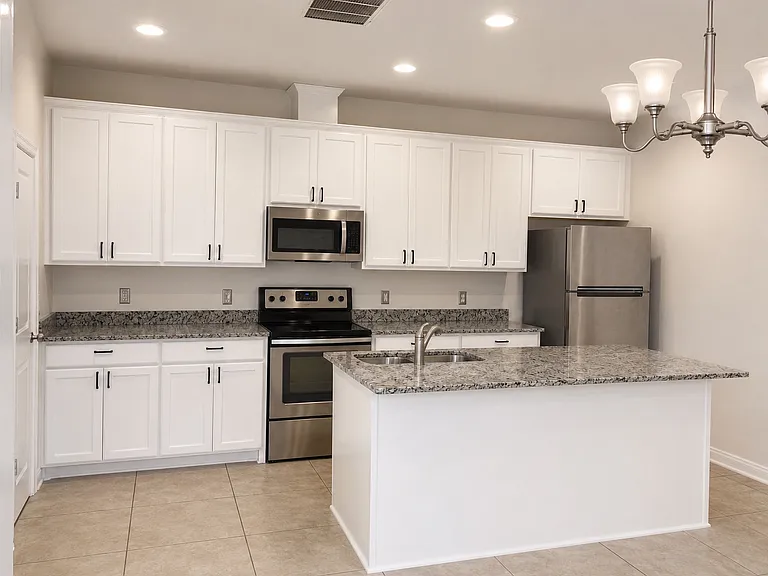1918 High Meadow Dr — Photo 3