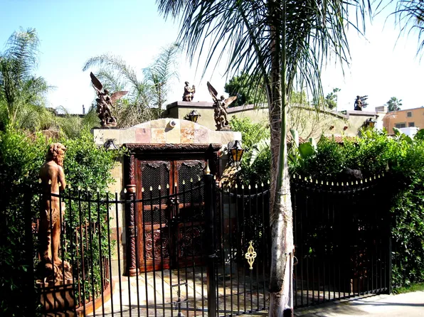 1238 1/2 N El Centro Ave, Los Angeles, CA 90038