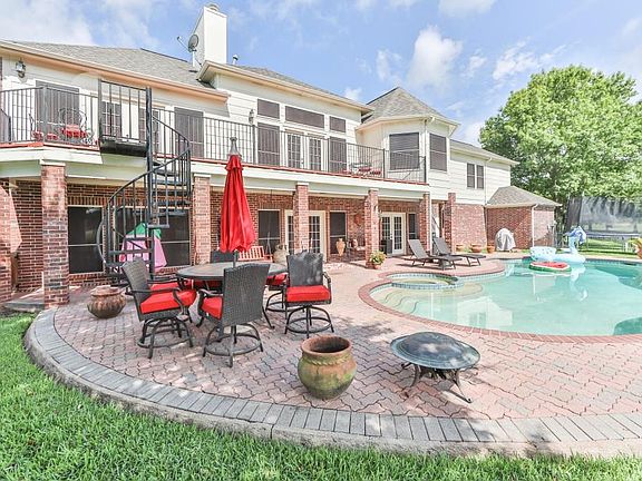 2nd image of 2710 Avalon Ct