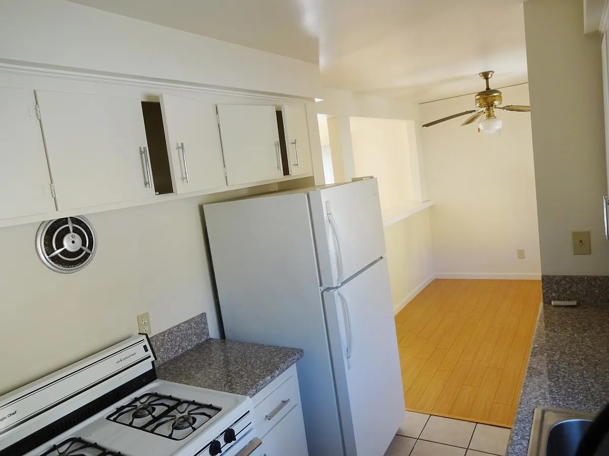 2 bed, 1100 sqft, $2,700 — Photo 4