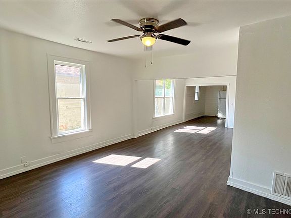 2nd image of 221 W Lincoln Ave