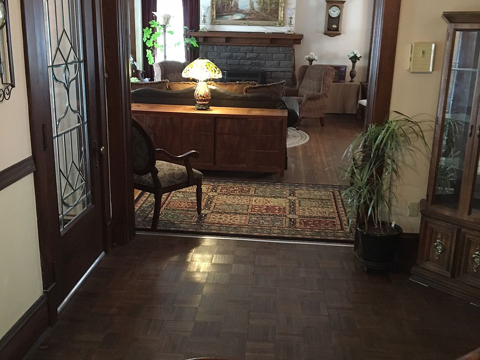 2nd image of 625 E Front St