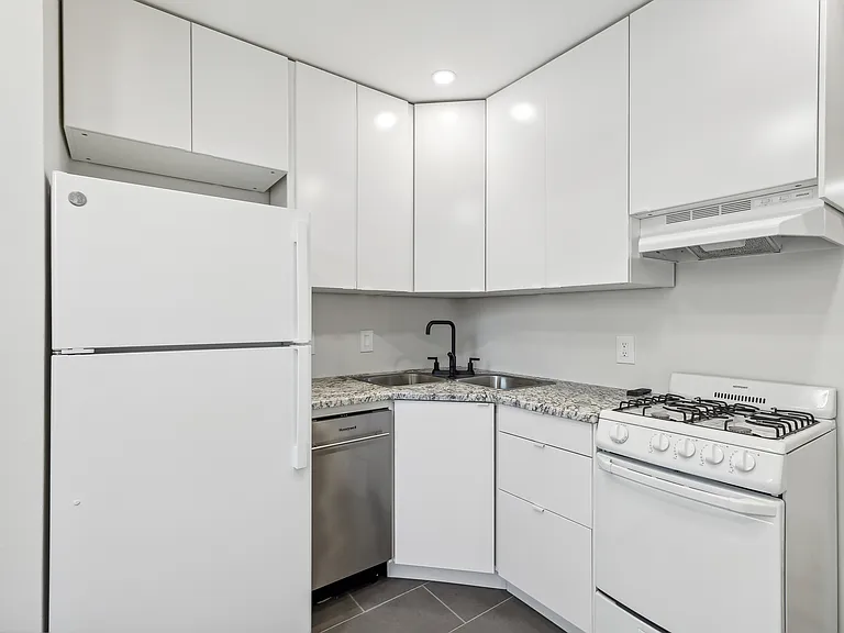 2602 E Lehigh Ave #2 — Photo 5
