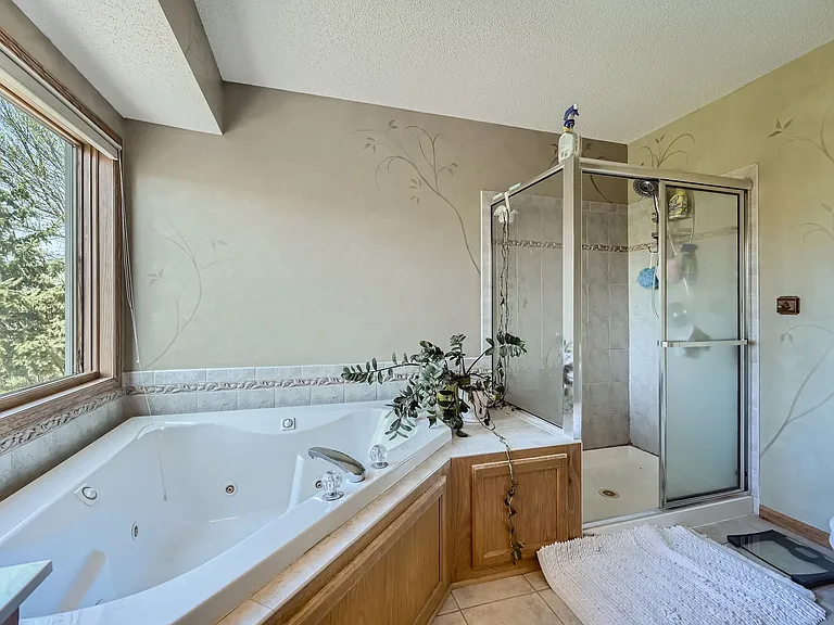 Eagle Valley Dr — Photo 23