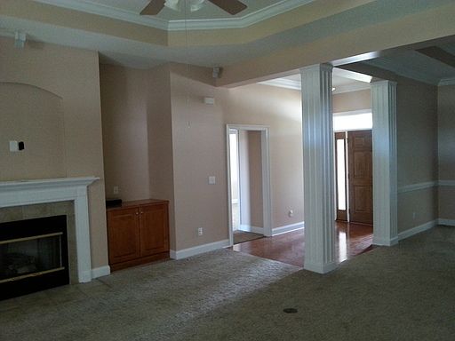 3rd image of 4671 Palmetto Ct