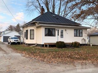 108 W 4th St, Wayland, IA 52654