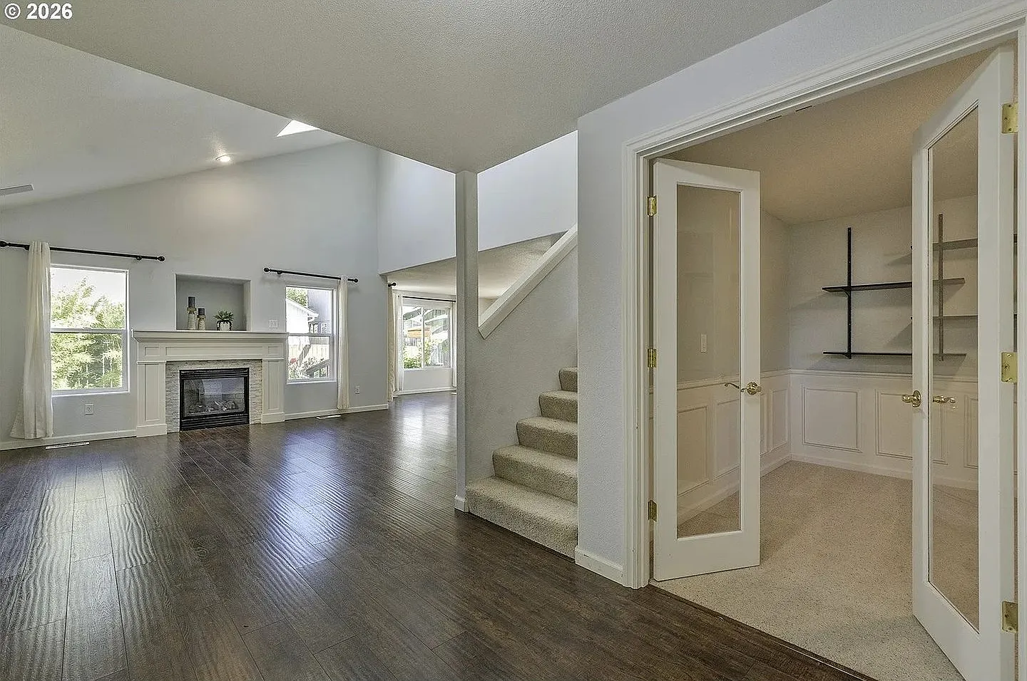 Spacious Hillsboro 3 Bedroom Home with Vaulted Ceilings, Office, Open Kitchen & 2-Car Garage — Photo 3