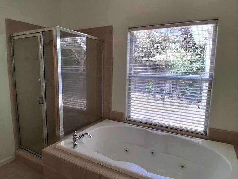 551 Lester Ave — Photo 24
