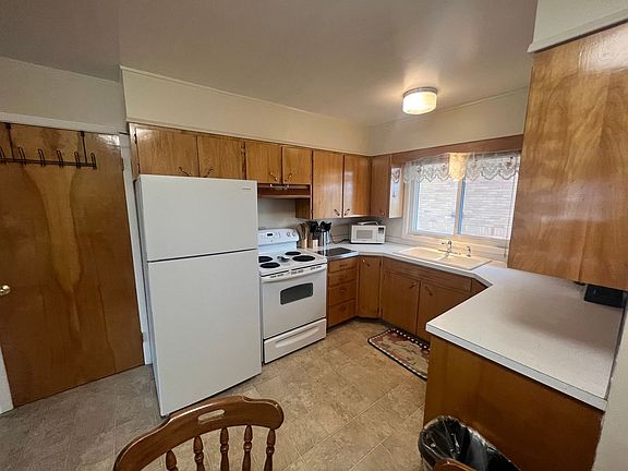 5th image of 1421 13th St S APT 3
