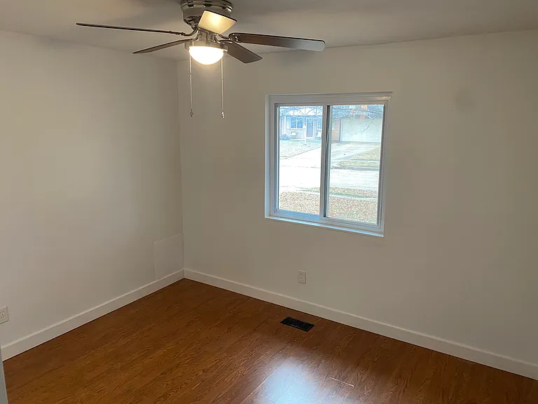 413 S Hickory Ave — Photo 20