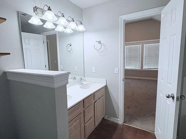 4375 E Holiday Dr — Photo 6