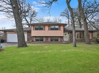 3N424 Mulberry Dr, West Chicago, IL