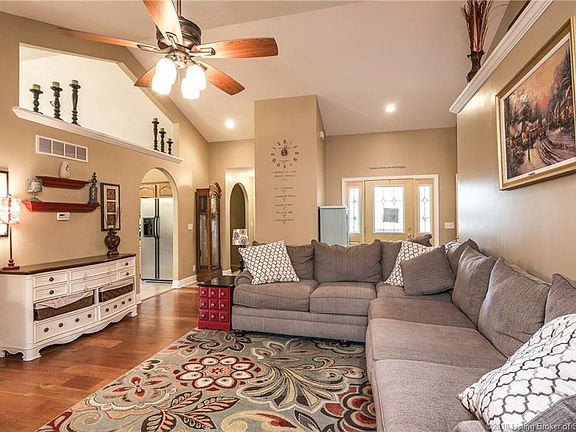 3rd image of 7904 Willow Springs Ct
