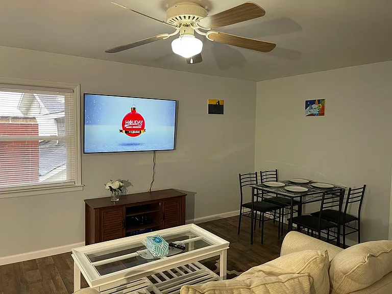 518 Nash St #5 — Photo 5
