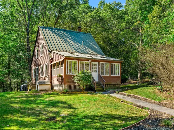 3 Lincoln Drive, Raymond, NH 03077