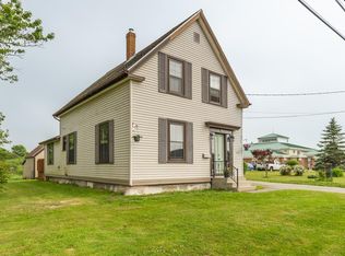 233 Pleasant St, Yarmouth, NS B5A2K2