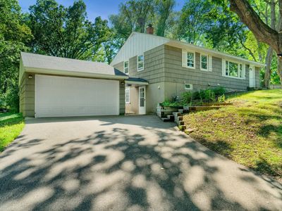 2301 155th St W, Burnsville, MN, 55306