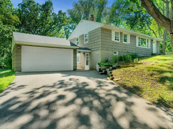 2301 155th St W, Burnsville, MN 55306