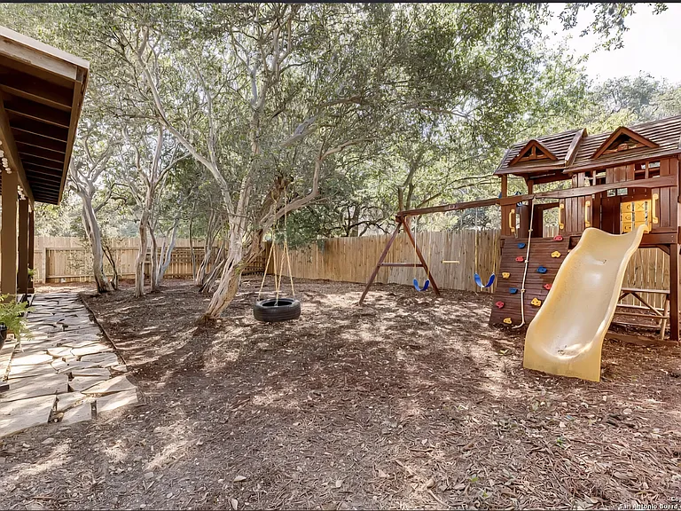 9414 Silverfeather — Photo 20