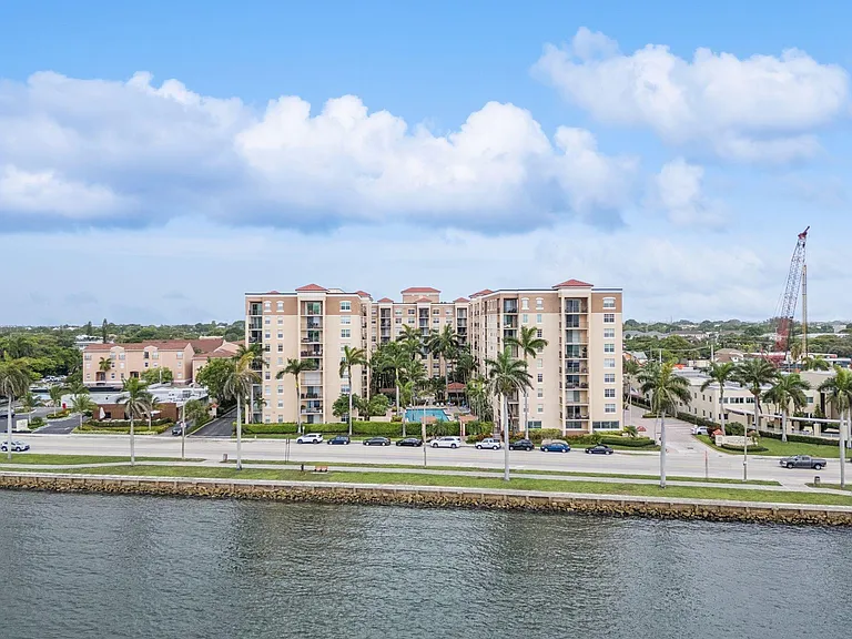 1801 N Flagler Dr #238 — Photo 3