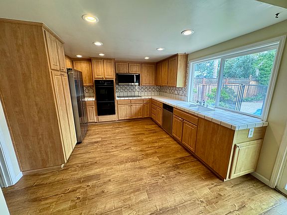 2nd image of 6142 Via De Las Abejas