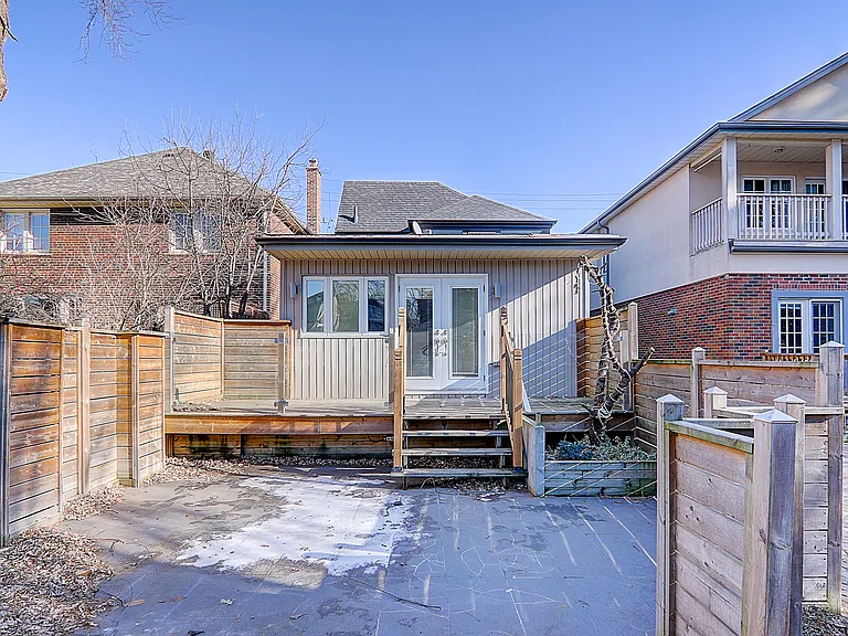 138 Fallingbrook Rd — Photo 38