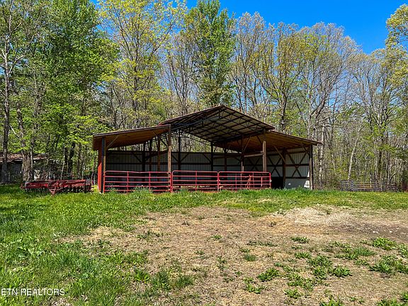 2nd image of 326 Breckenridge Dr