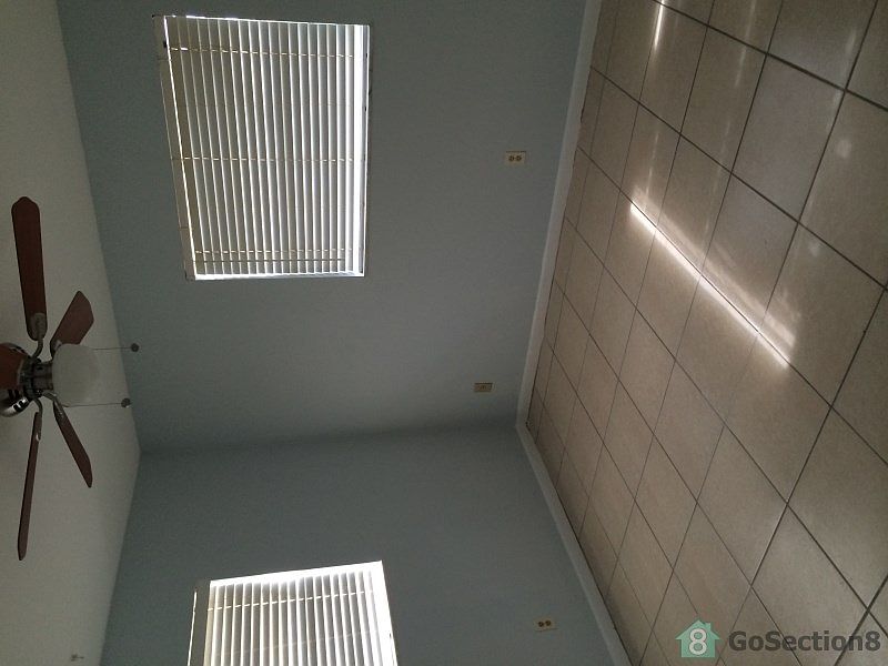 2nd image of 1947 Doffer Ln