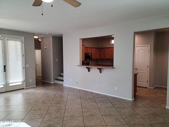 4th image of 2821 S Cole Dr