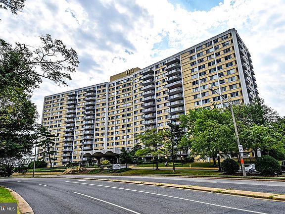 2nd image of 301 N Beauregard St APT 713