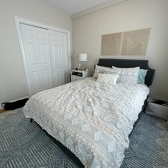 302 W 3rd St #2 — Photo 9