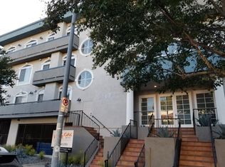 5445 White Oak Ave #206, Encino, CA 91316