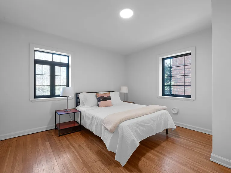 451 E Town St #107 — Photo 9