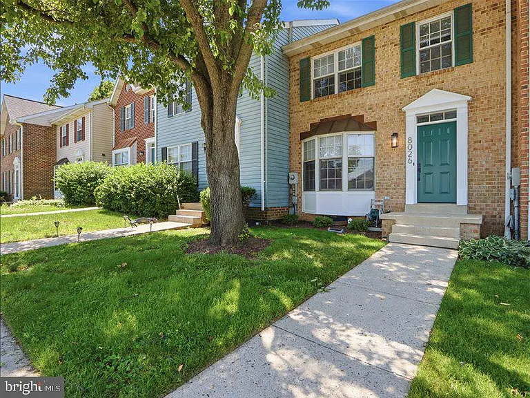 8026 Waterview Ct — Photo 2