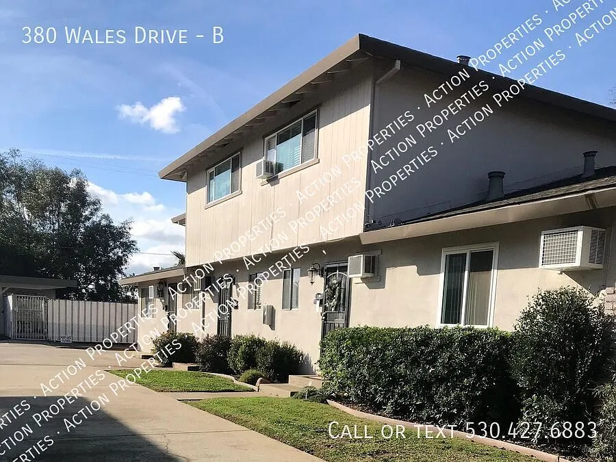 Pet Friendly 2-Bedroom Townhome In Folsom — Photo 2
