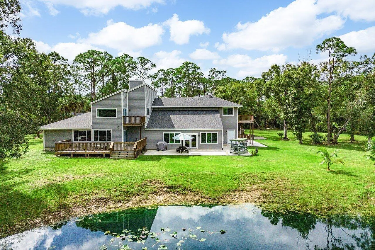4 bed, 4.0 bath, 4504 sqft, $6,750 — Photo 4