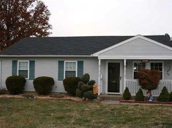 12226 Somerset Dr, Louisville, KY 40229
