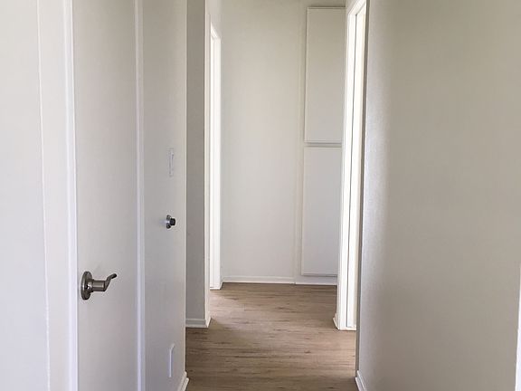 5th image of 25564 Alicante Dr