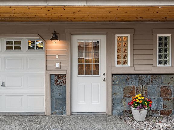 3rd image of 2310 W Dravus Street