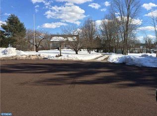 60 Roberts Cir, Pottstown, PA 19465